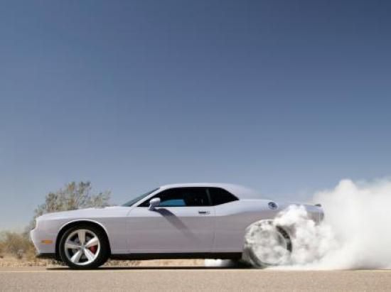Challenger SRT-8