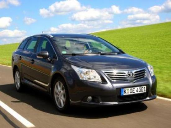 Avensis Com. 2.2 D-4D