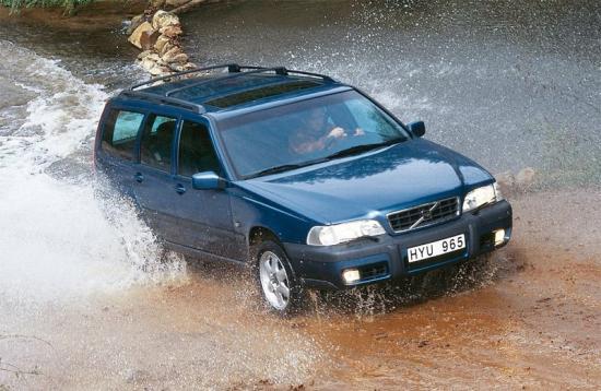  V70 Cross Country-image