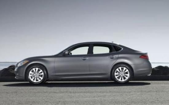 Infiniti M 56