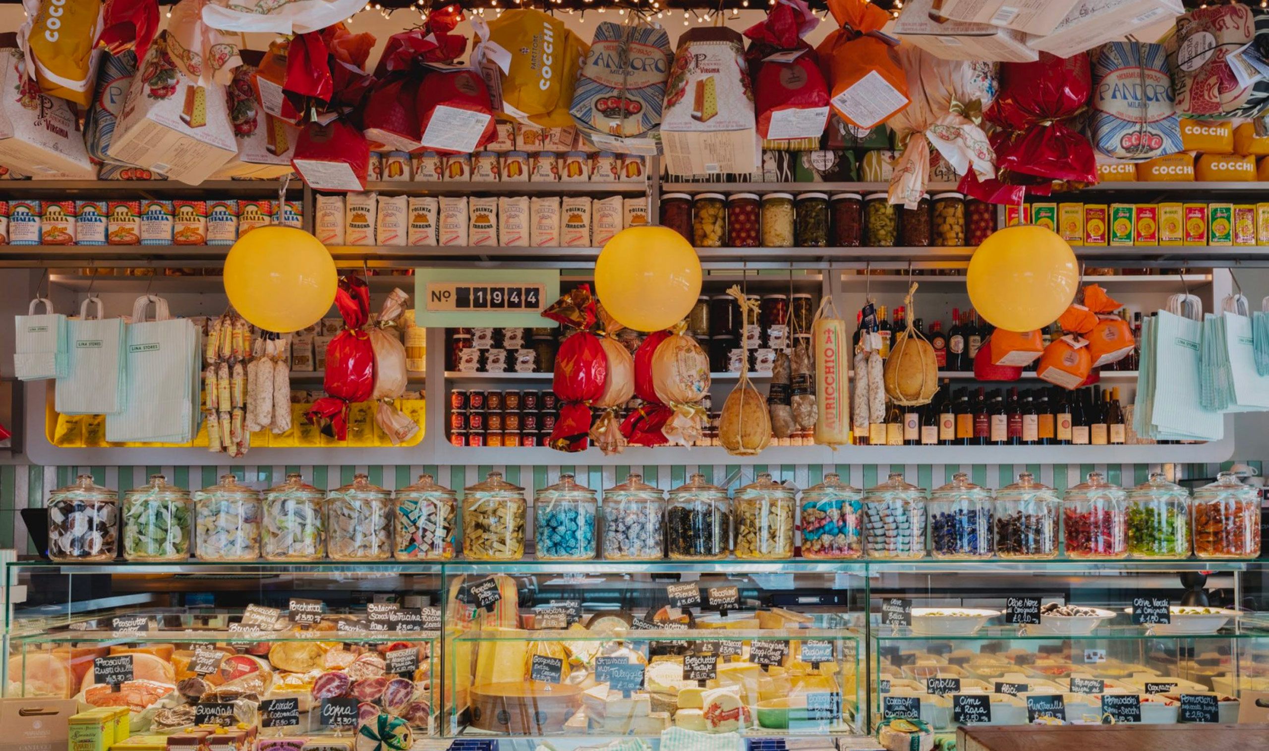 EverythingInBetween_LinaStores_Interior_2