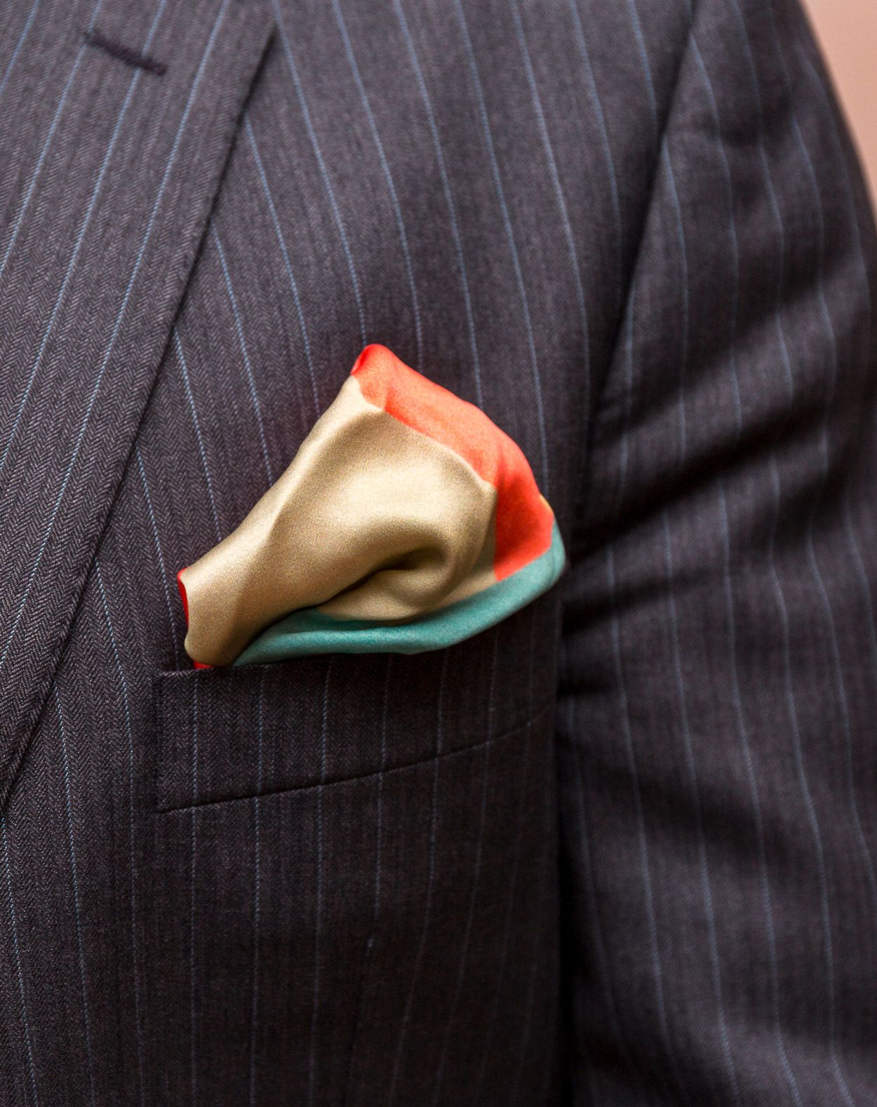 EverythingInBetween_Luca_PocketSquare