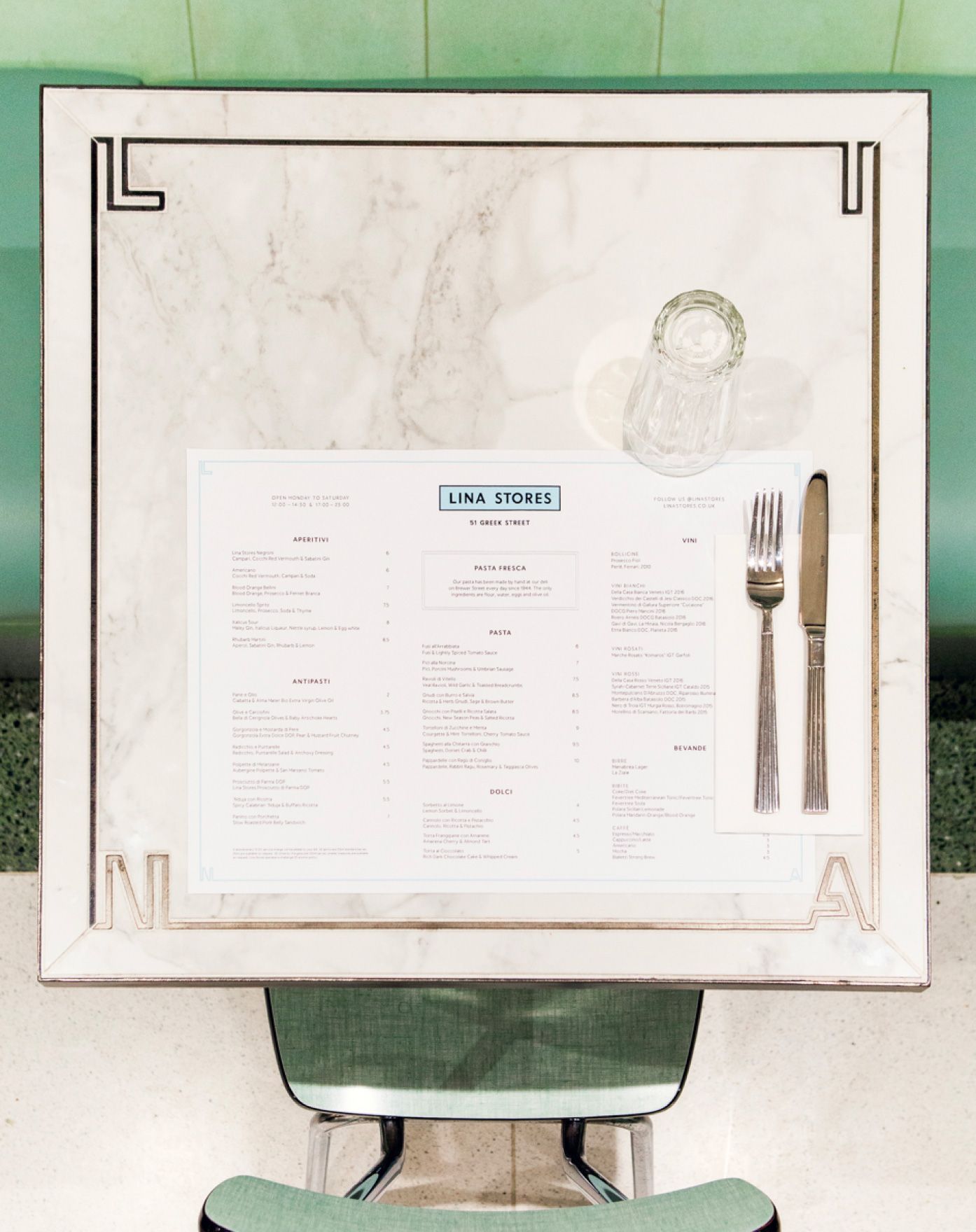 EverythingInBetween_LinaStores_TableDetail_1