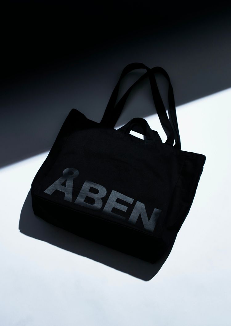 EverythingInBetween_Aben_Tote_3