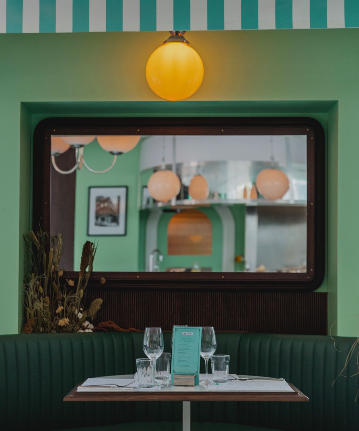 EverythingInBetween_LinaStores_Interior_4
