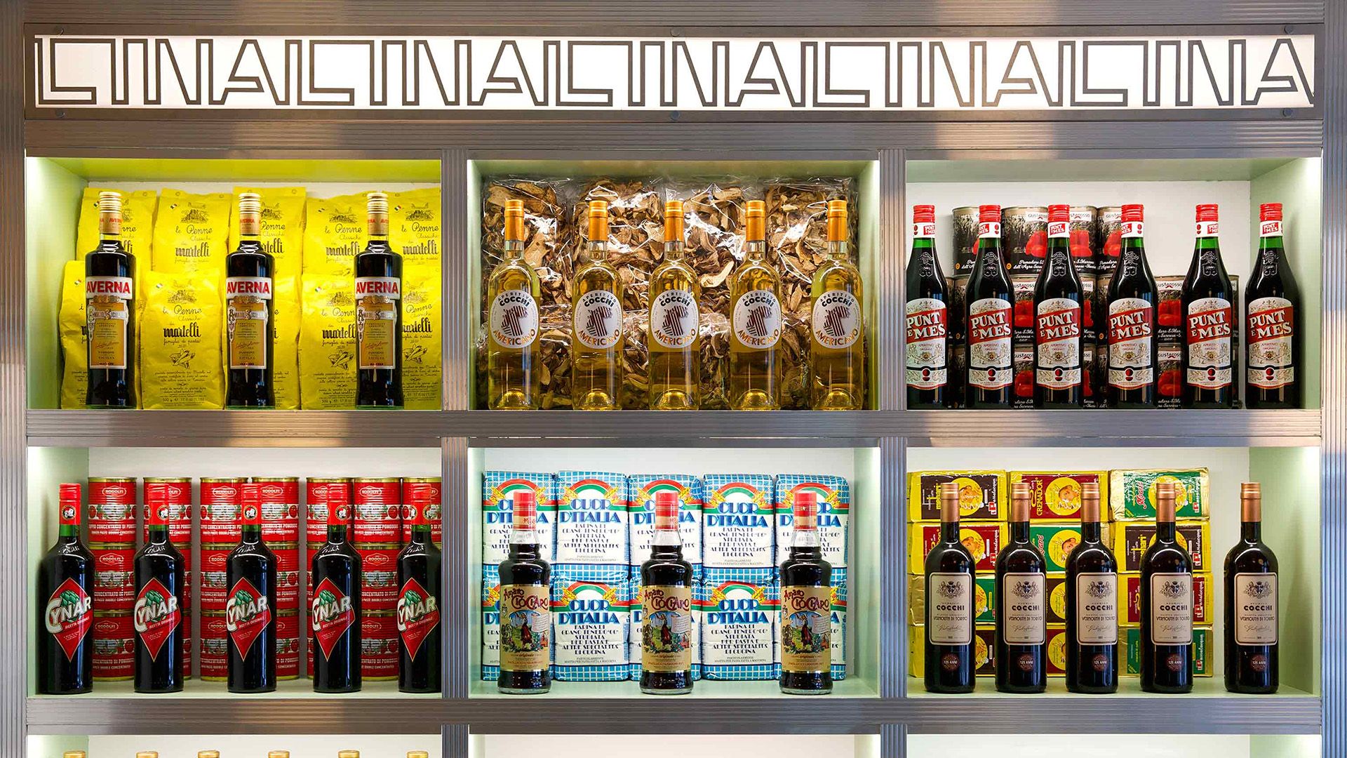 EverythingInBetween_LinaStores_Interior_1