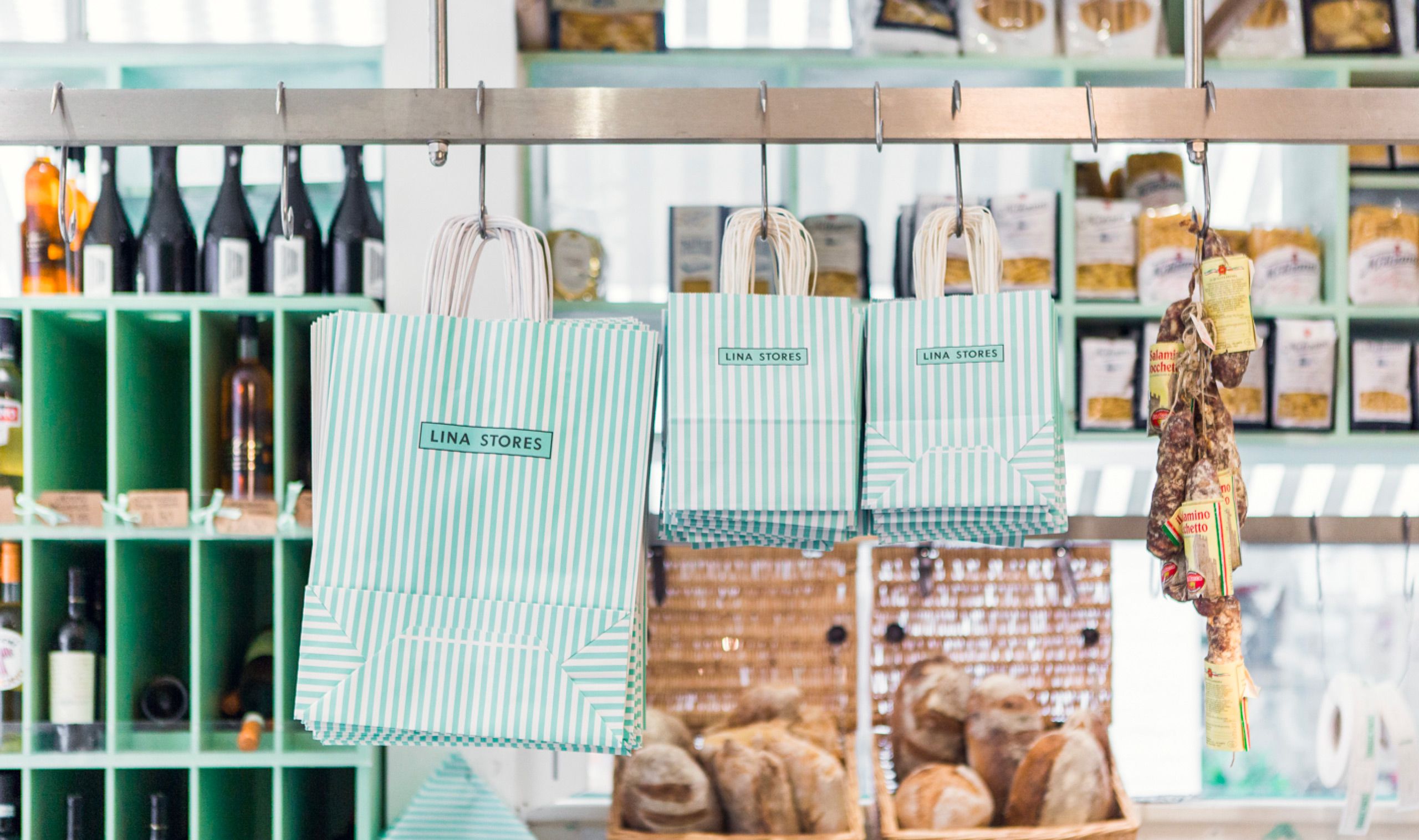EverythingInBetween_LinaStores_Packaging_1