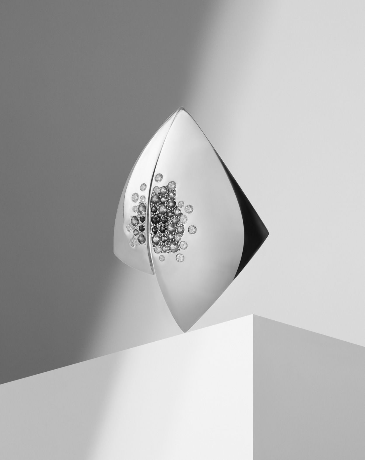 EverythingInBetween_LivLuttrell_ArtDirection_2
