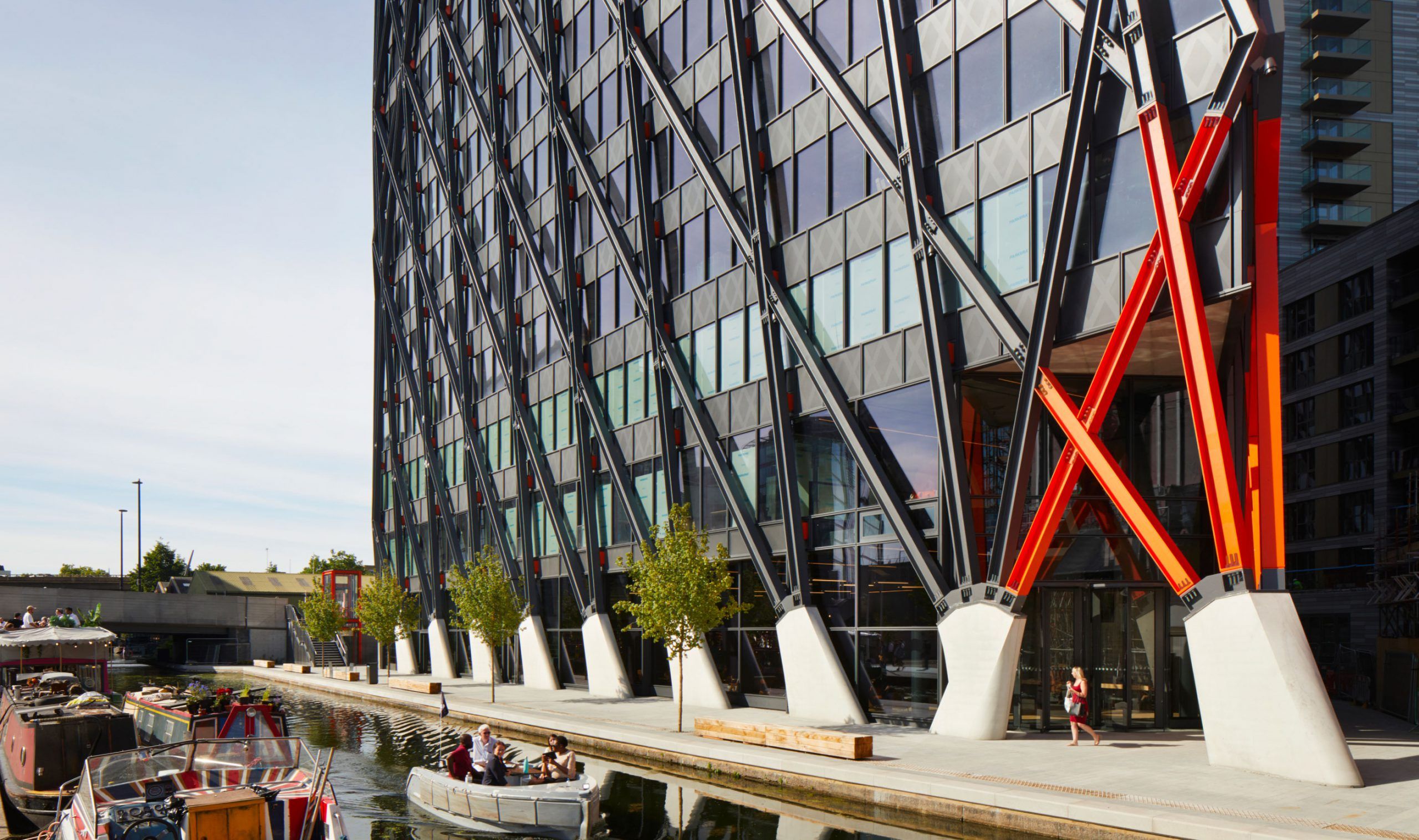EverythingInBetween_BrunelBuilding_Exterior_3