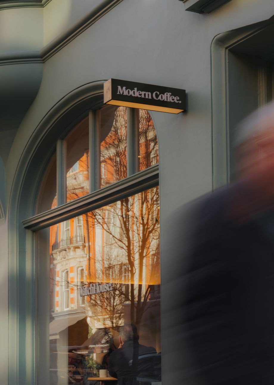EverythingInBetween_WatchHouse_Signage_14