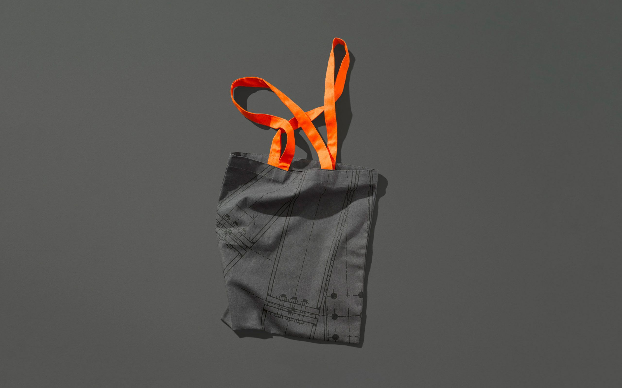 EverythingInBetween_BrunelBuilding_Tote