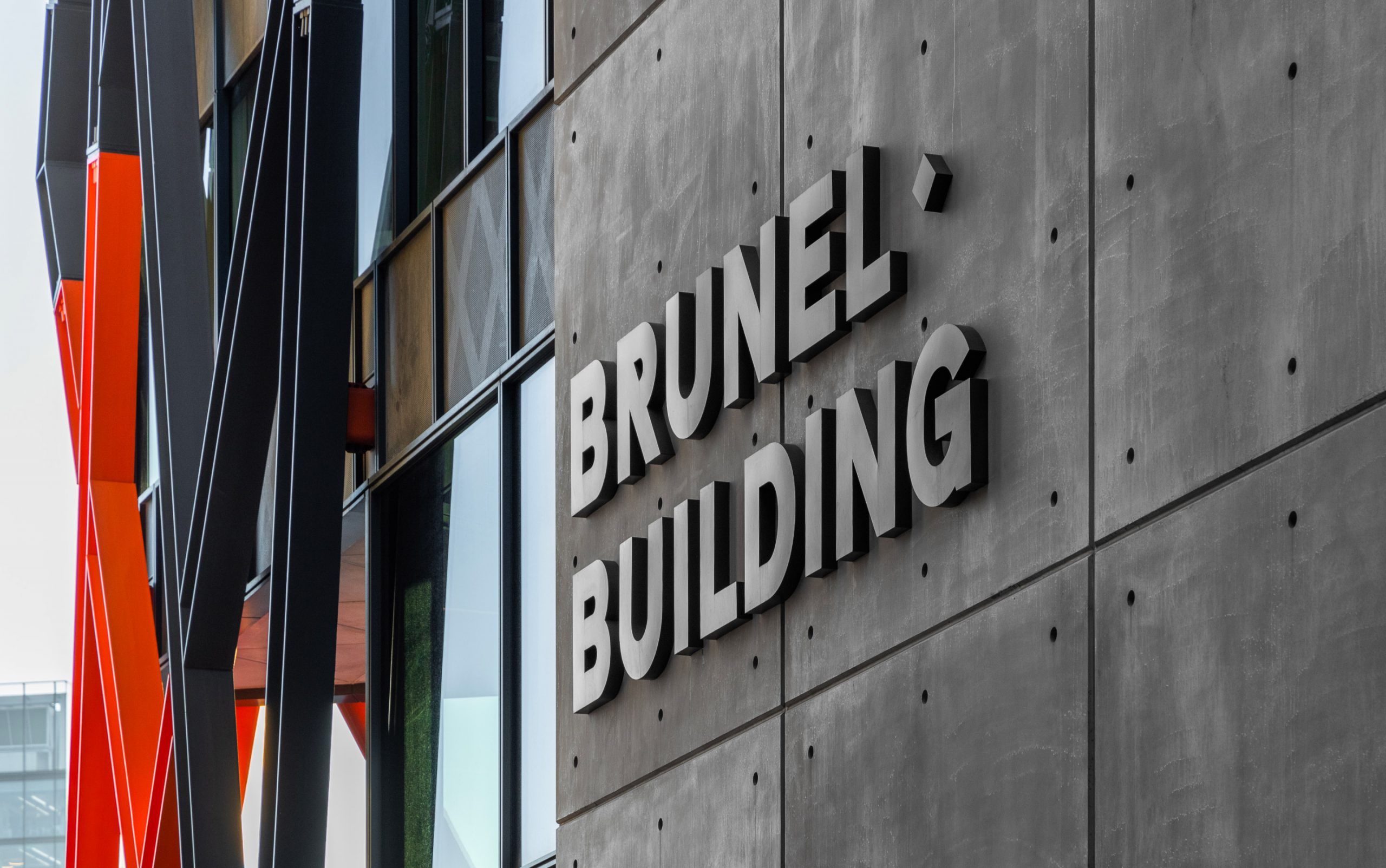 EverythingInBetween_BrunelBuilding_Signage