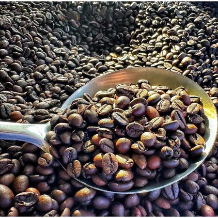 Cà Phê Nguyên Chất Robusta Đắk Lắk Nguyên Hạt Từ Vùng Đặc Sản (CưMgar) - Gói 500g Rang Mộc/Bơ