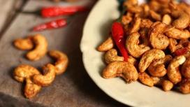 Hạt Điều Tỏi Ớt – Món Ăn Vặt Đậm Đà Khó Cưỡng
