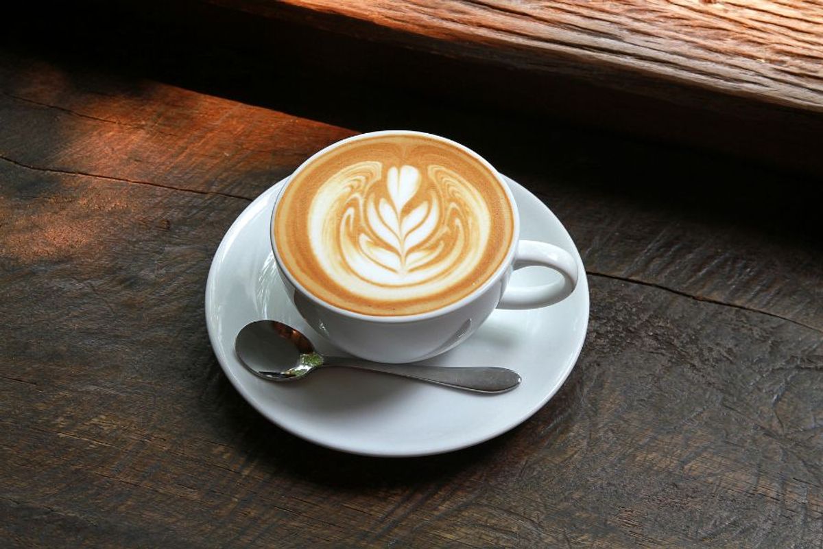 Latte hạt điều muối – món uống hiện đại, đậm đà và cá tính