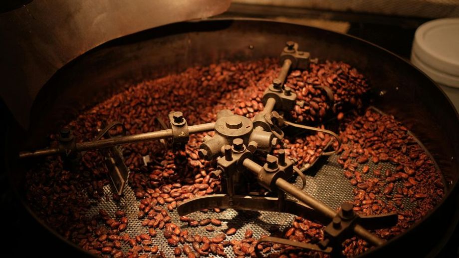 Cà Phê Hạt Rang Sẵn: Lựa Chọn Tiện Lợi Cho Người Yêu Cà Phê Nguyên Chất