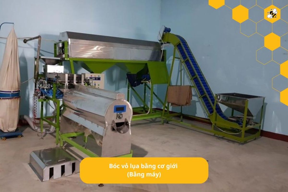 Bóc vỏ lụa bằng cơ giới (Bằng máy)