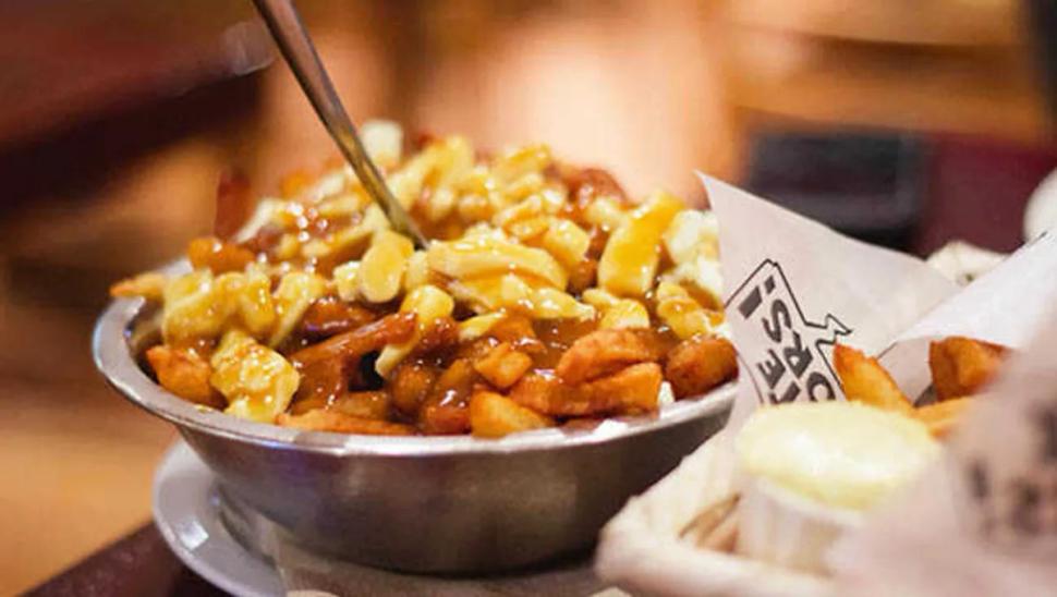 Poutine, um dos pratos mais famosos de Montreal