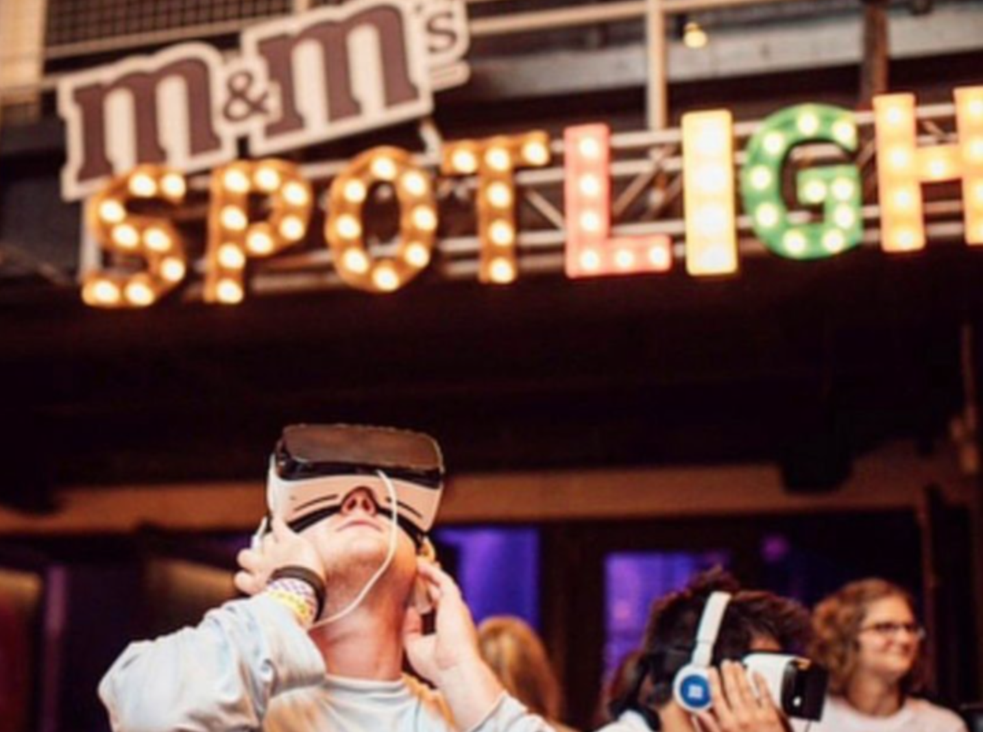 ELEVATE YOUR EVENT WITH NEW TECHNOLOGIES