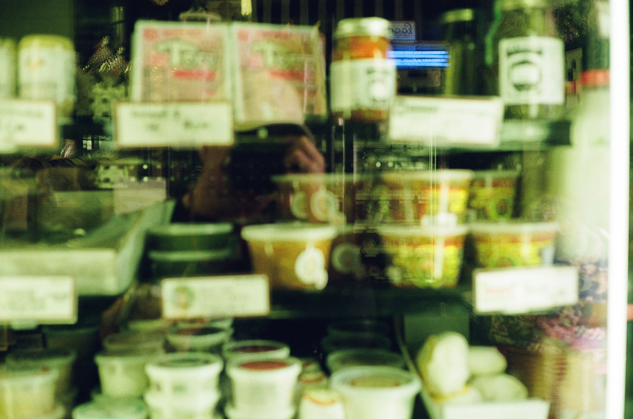 Seeking food, always forgetting its nest—past karma's deep.