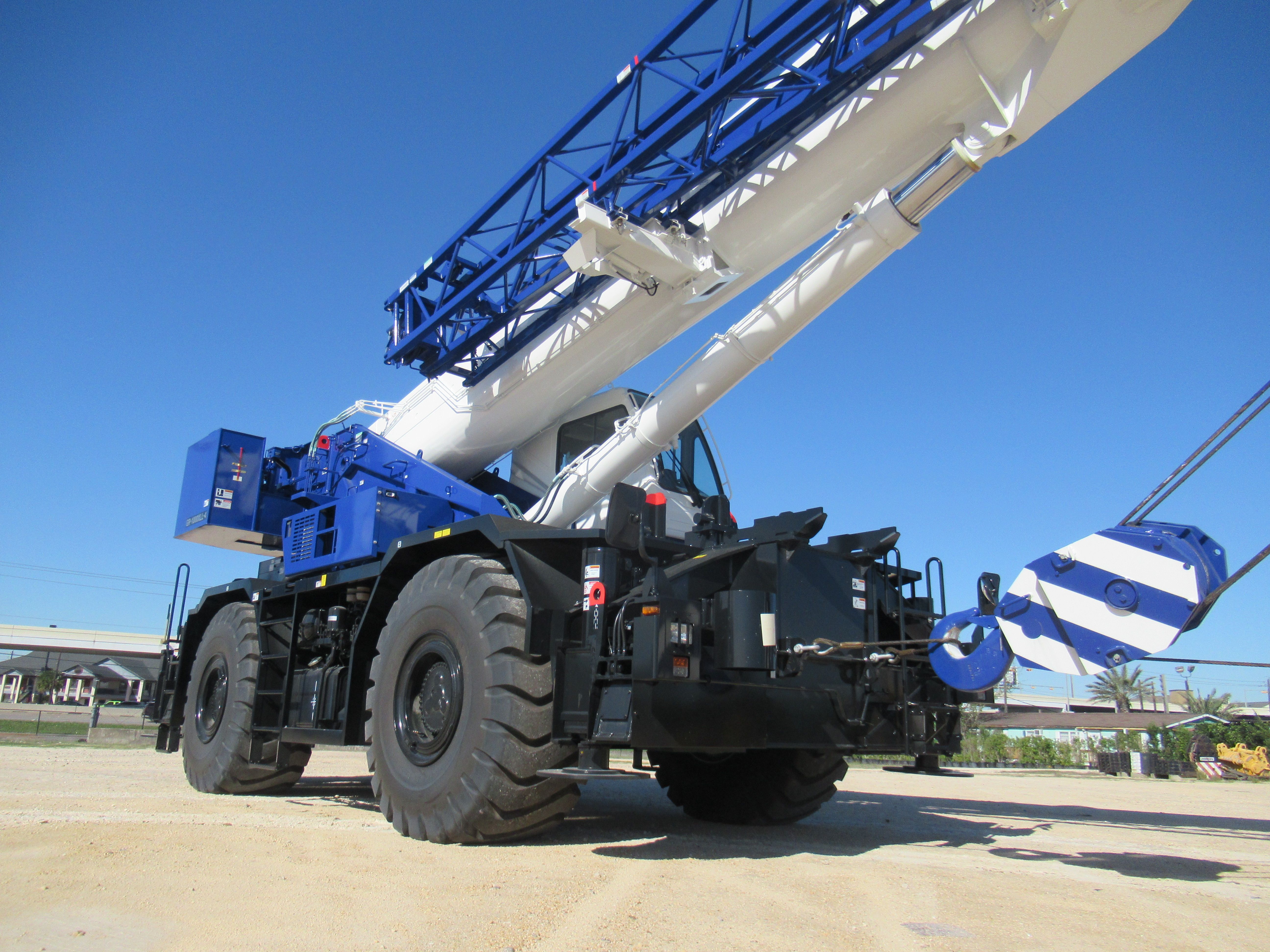 2026 100 US Ton Rough Terrain Crane | Tadano GR-1000XLL-4