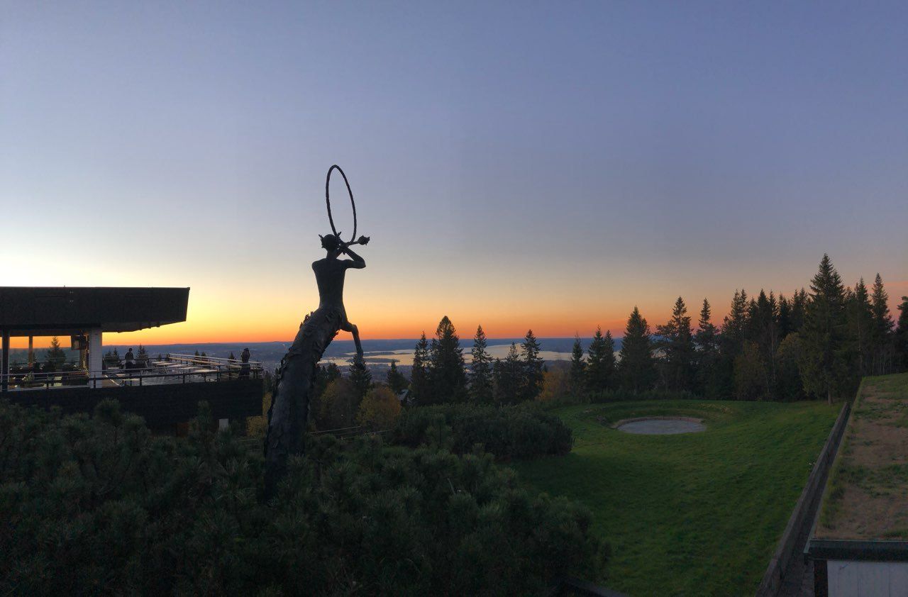 Bildet fra utsikten ved Voksenåsen hotell