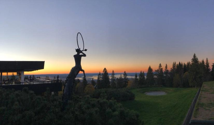 Bildet fra utsikten ved Voksenåsen hotell