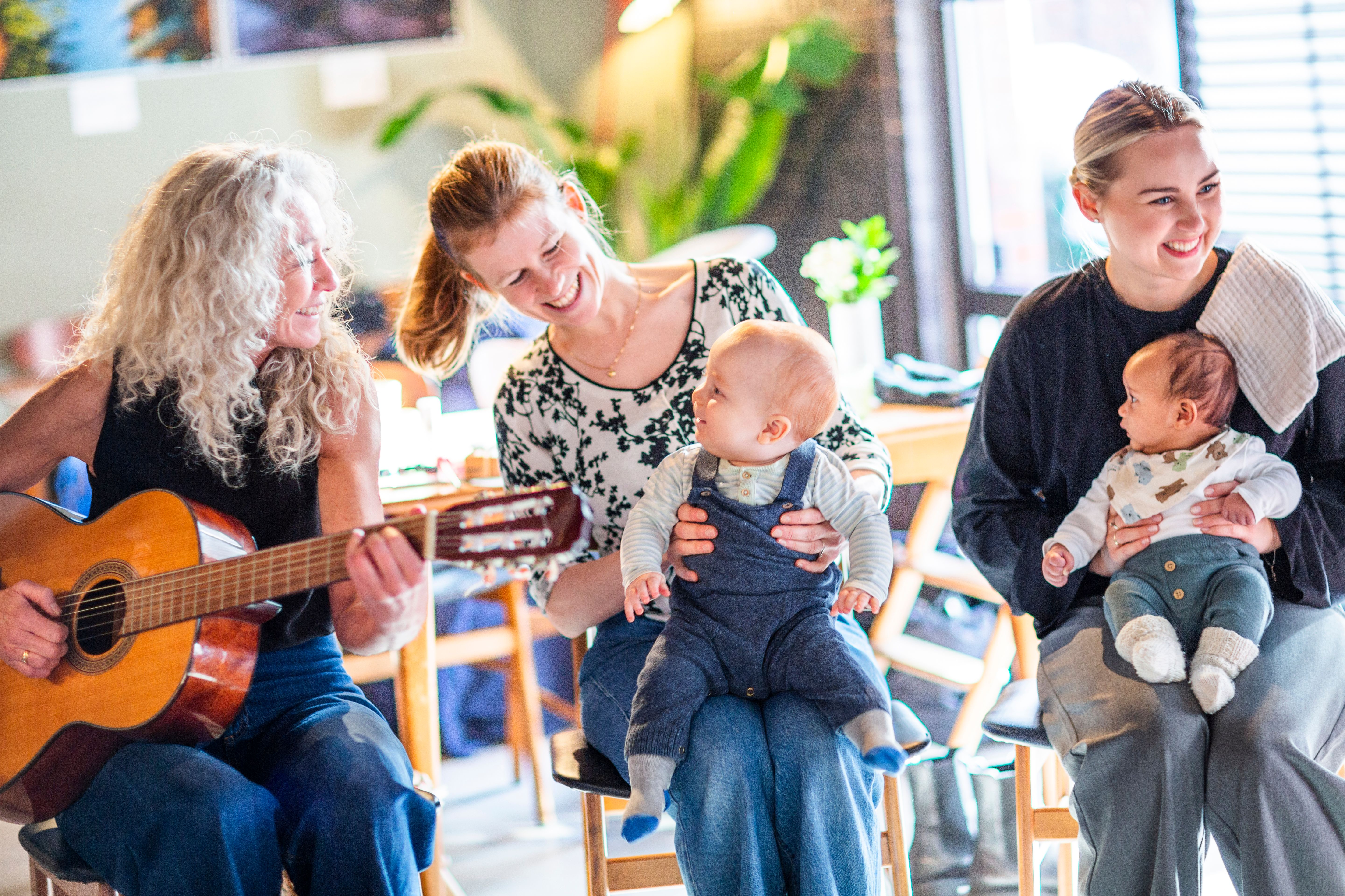 Musikkstund fra Barselsalongen