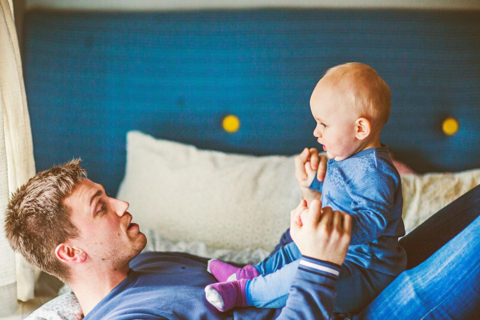 Sangbank med sanger for foreldre med barn 0-1 år