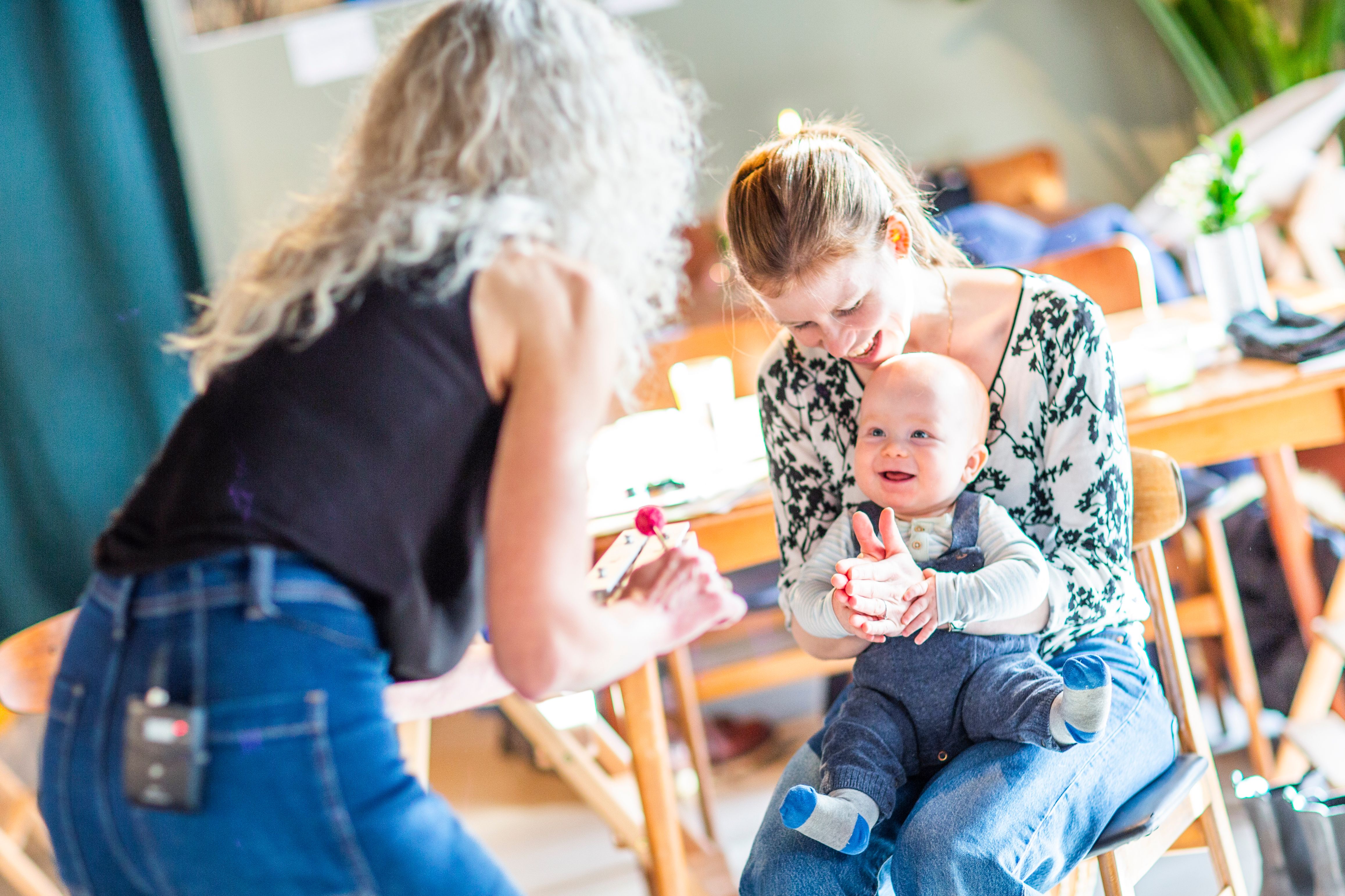 Musikkgruppe i Barselsalongen