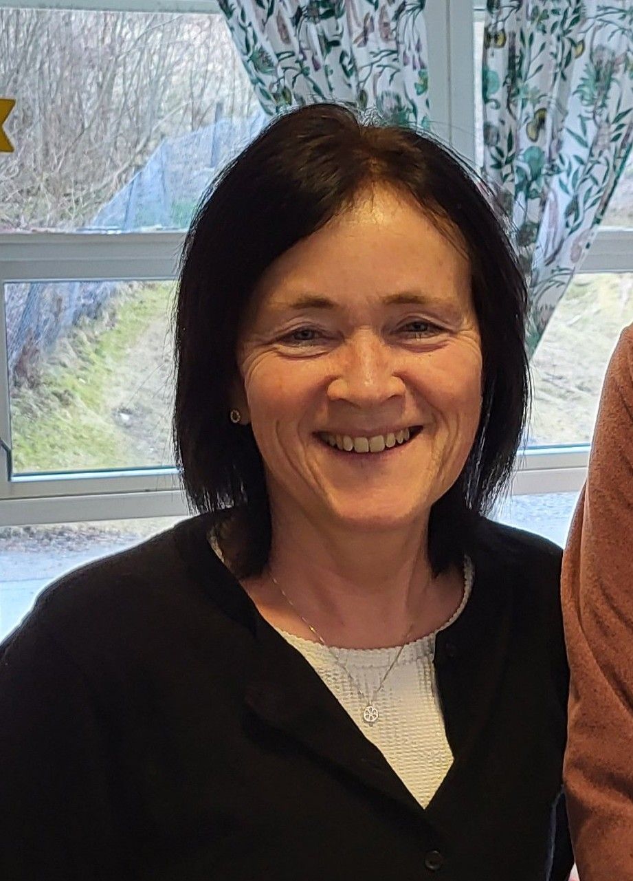 Portrettbilde av Eldbjørg Knudsen som er gjest i sesong 3, episode 5 og 6. 