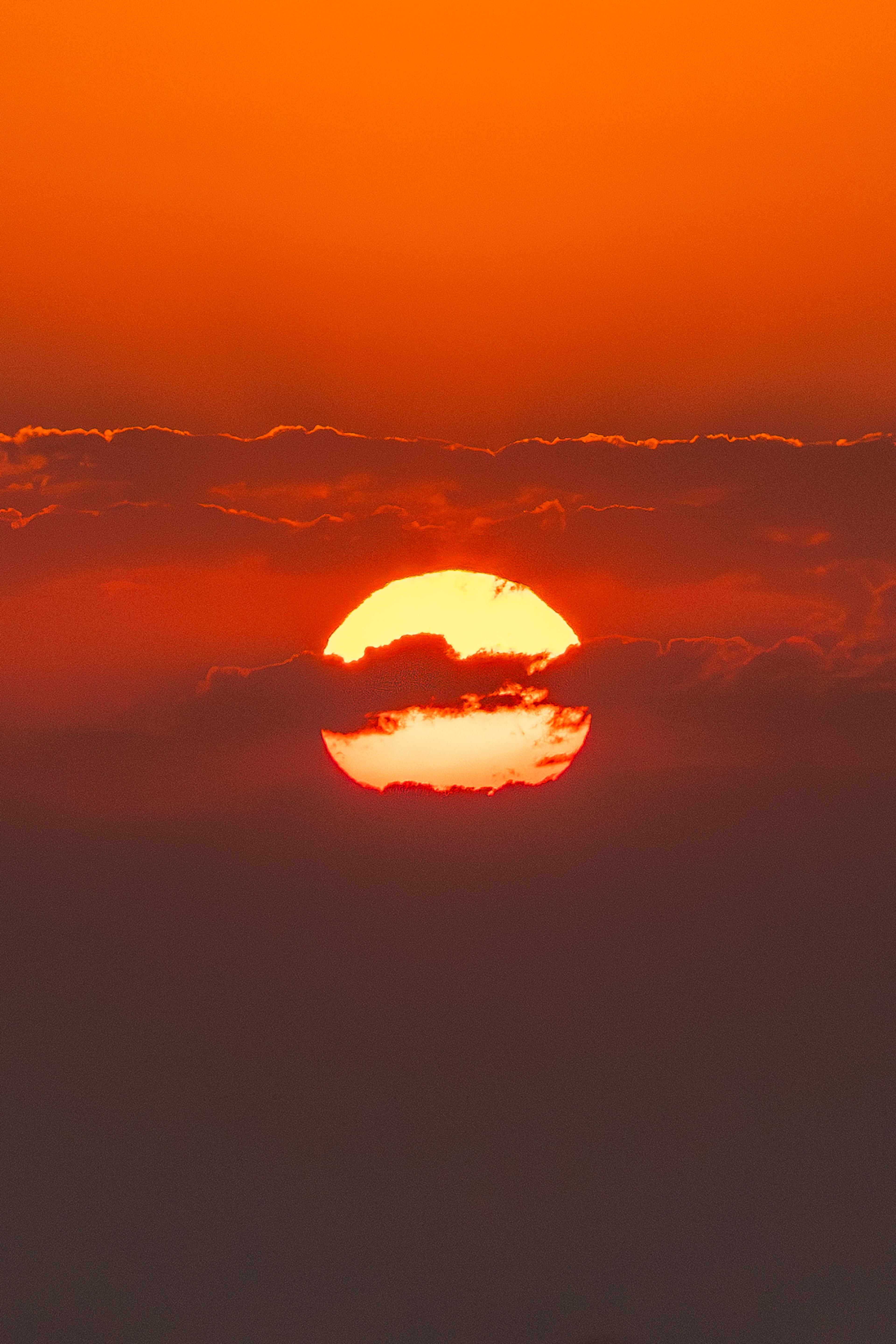 {"dimensions": {"width": 2048, "height": 3072, "aspectRatio": 1.5}}