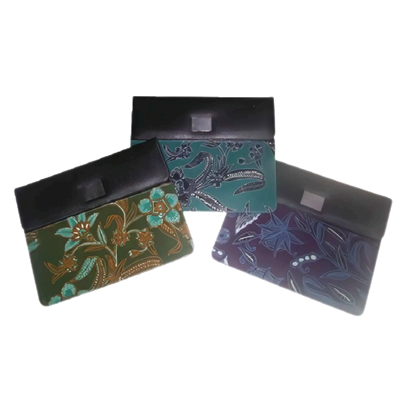 Souvenir Kantor - Batik Ipad Case