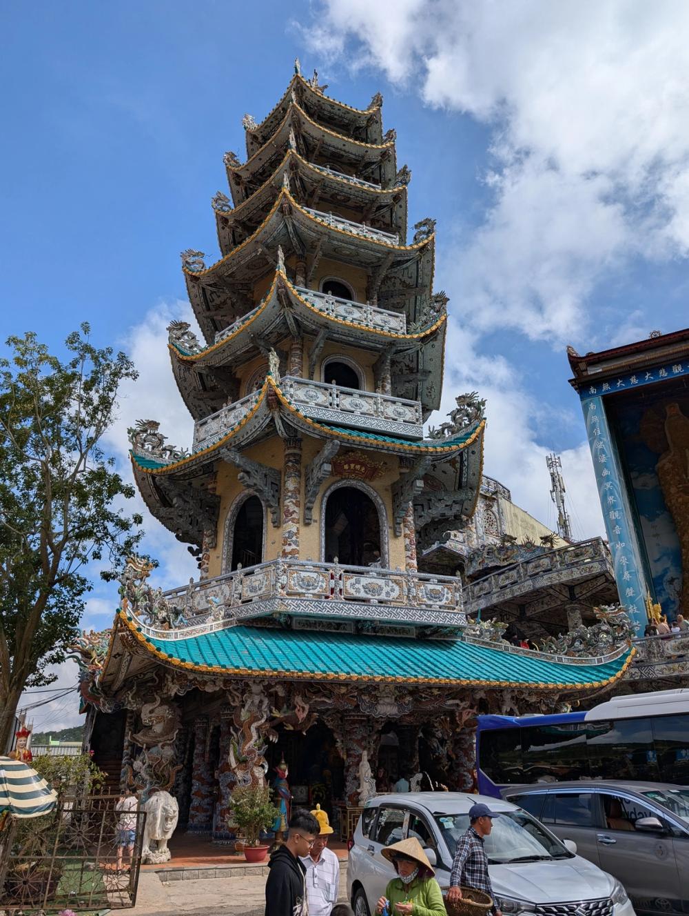 Linh Phước Pagoda