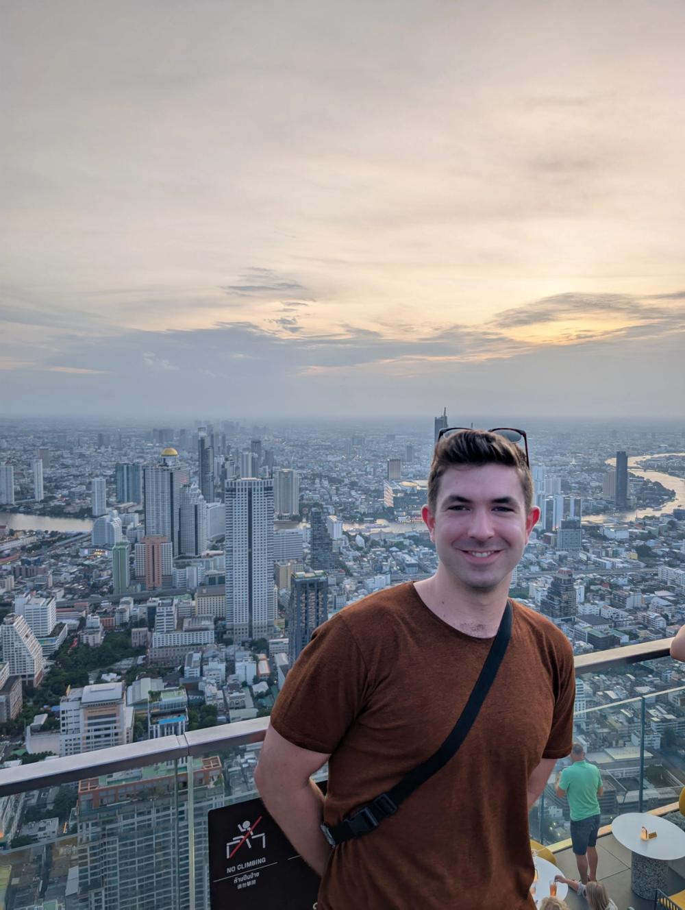Ich am Geländer des Skywalk