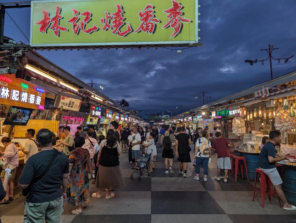 Dongdamen Night Market