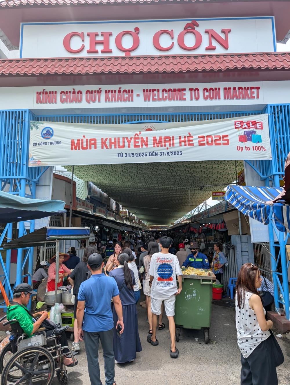 Chợ Cồn Eingang 