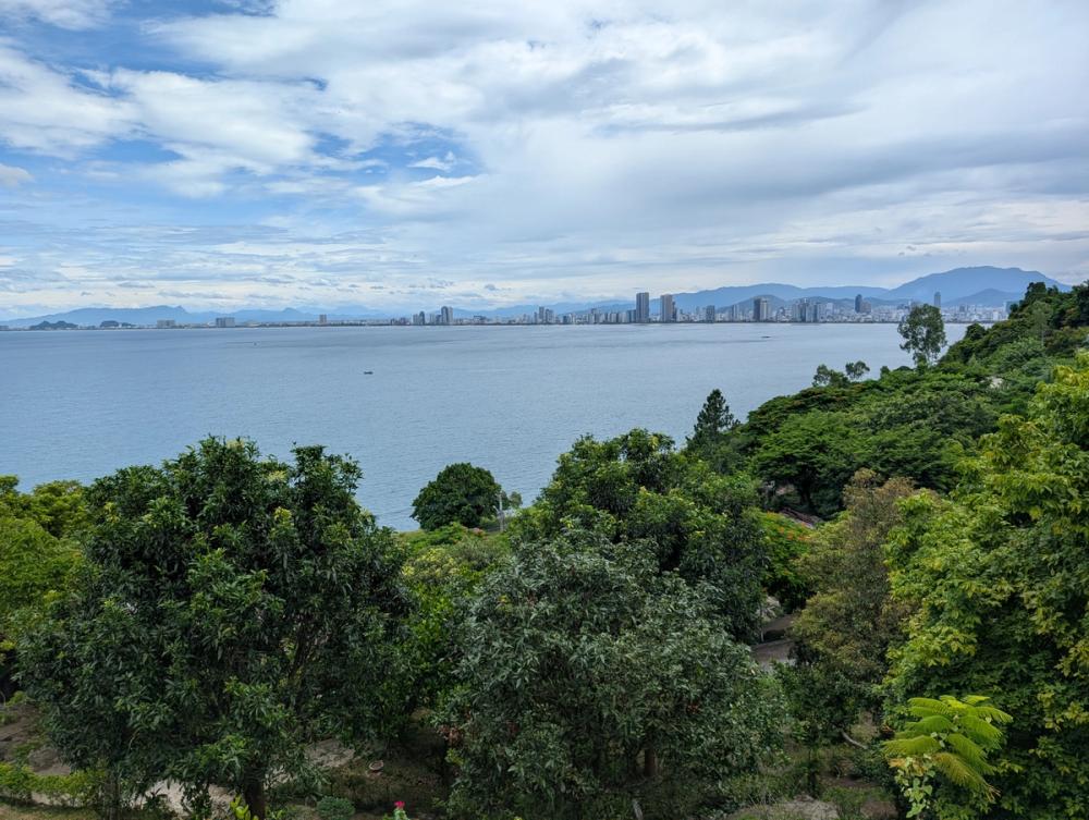 Aussicht auf Đà Nẵng vom Sơn Trà Mountain aus