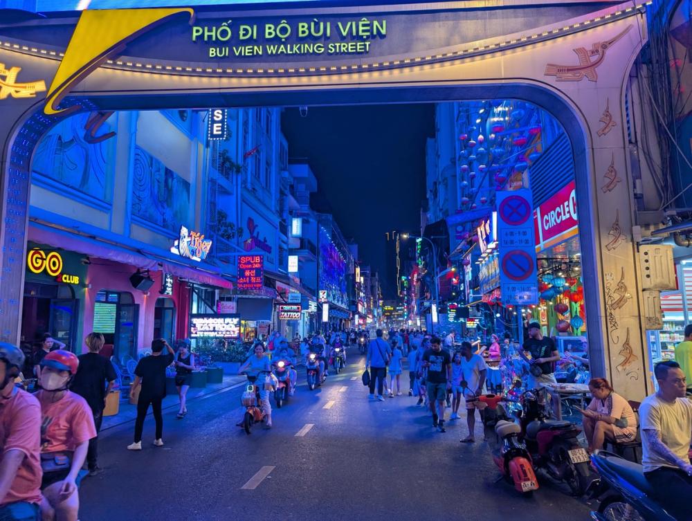 Đường Bùi Viện (Partystraße)