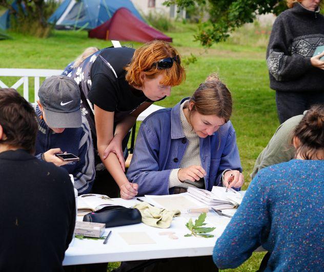 Flor på tur. Fotograf Jonathan Snickars.