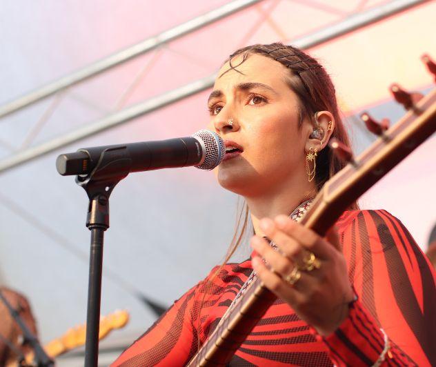 AySay spillede lørdag aften i et fyldt telt. Der blev både danset og grædt!