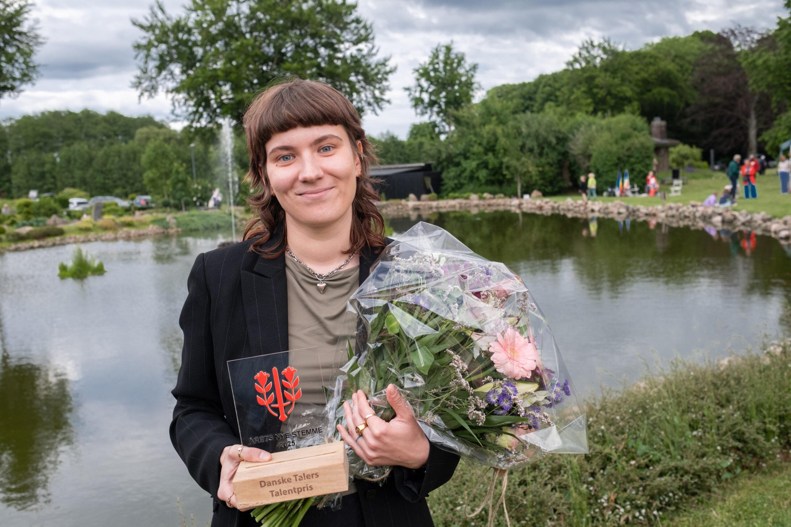 Emily Olander Christiansen (Lev og Lad Leve)