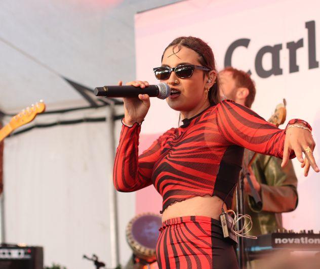 AySay spillede på Tuborgfondets scene til Folkemødet i år.