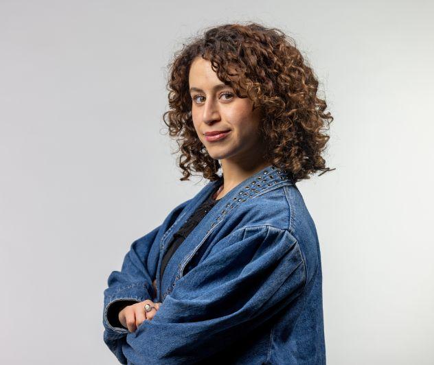 Solaf Masoud er dagens vært. Foto Anders Ekström, DR.