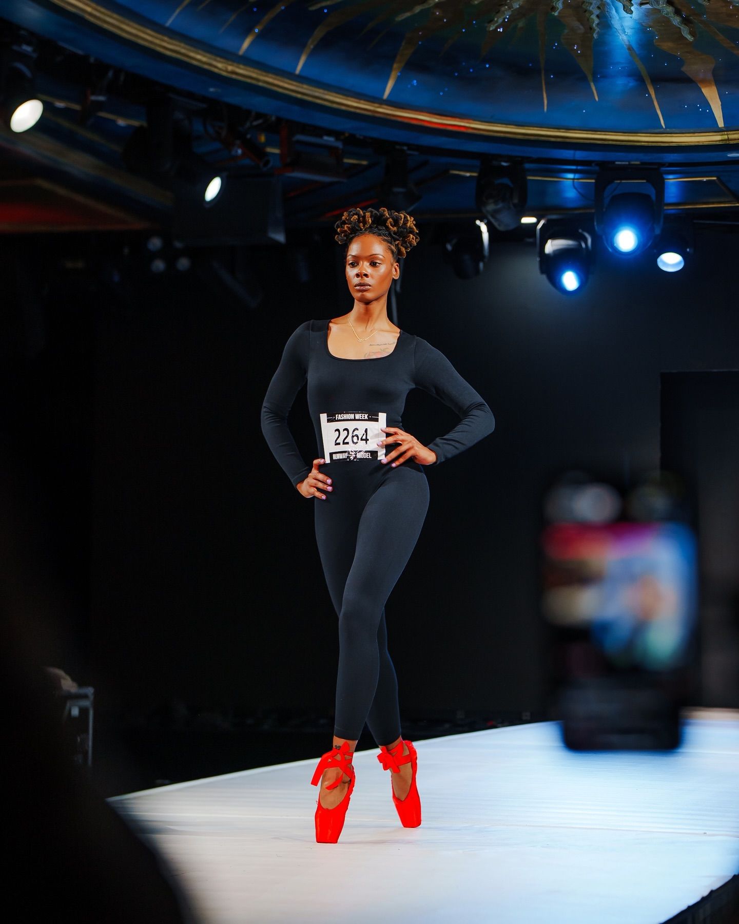 Nothing beats the energy of casting day with @runway7fashion 👌🏼👌🏼 

Get ready for a full day of shows today! See you all on the runway! ✨✨✨

Photo link in bio 📸 please remember to credit your photog when posting ♥️ 

#runway7fashion #nyfw #runwayfashion