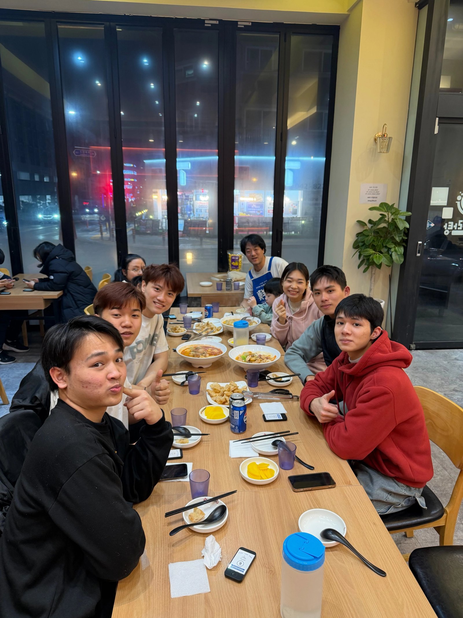 Bữa tối cùng các bạn học viên tại Daejeon