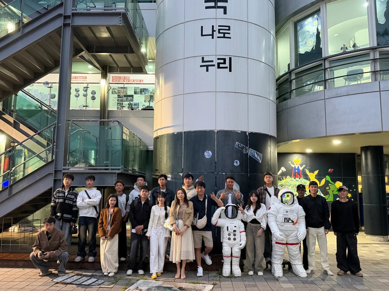 Đội ngũ VOK làm việc tại Daejeon cùng các trường liên kết