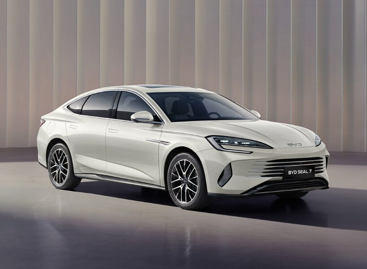 Chinese EV Giant BYD Assesses Formula One Entry Opportunity