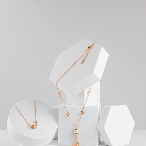 gold bangle