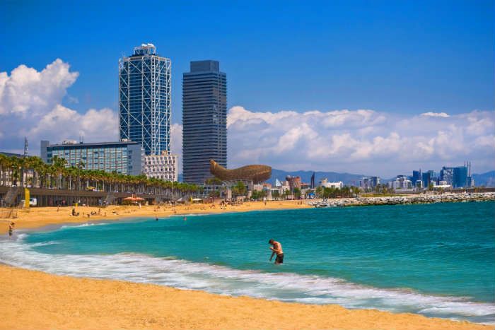 City breaks with beaches-Barcelona